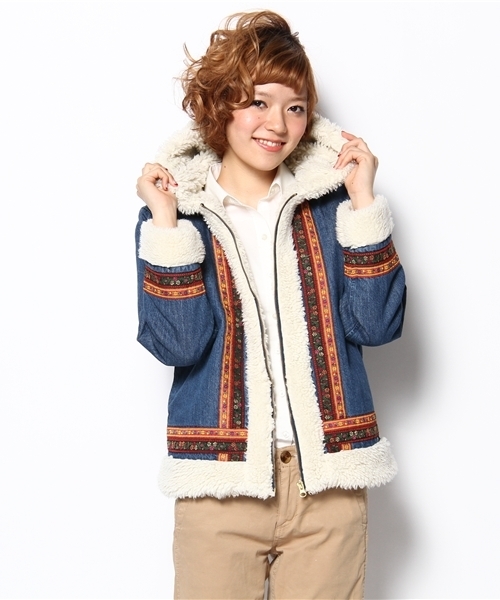 BEAMS BOY（ビームスボーイ）の「BEAMS BOY / チロリアン デニム ボア　***（ブルゾン・レディース・ネイビー・ONE SIZE）」の4枚目の写真