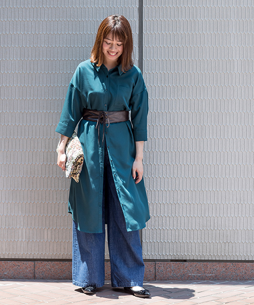 NATURAL BEAUTY BASIC（ナチュラルビューティーベーシック）の「ベルト付フォルムシャツワンピース（シャツワンピース・レディース・グリーン/ダークベージュ/ピンク・SMALL/MEDIUM）」の2枚目の写真