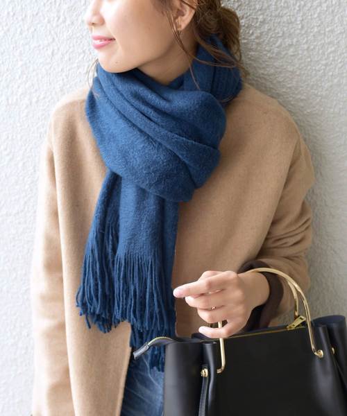 Khaju（カージュ）の「Khaju:キモウソリッドストール◇（ストール/ショール・レディース・パープル/ナチュラル/ライトグレー/ベージュ/イエロー/ネイビー/オレンジ・ONE SIZE）」の4枚目の写真