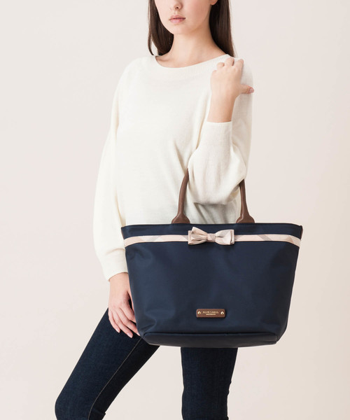 BLUE LABEL CRESTBRIDGE（ブルーレーベルクレストブリッジ）の