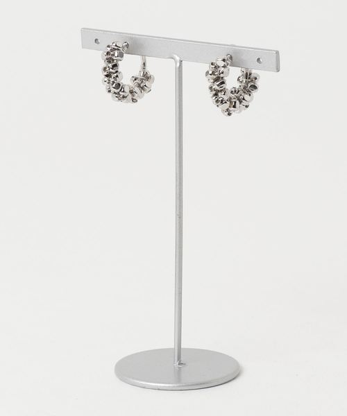 TONE SELECT GOODS(トーンセレクトグッズ)の「【marinaJEWELRY】SILVER square metal*wrapped hoop earring(イヤリング・レディース・シルバー・MEDIUM)」の1枚目の写真