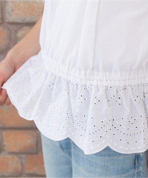 PREFERIR（プレフェリール）の「アイレット刺繍 綿レース ブラウス【テレビ東京・モーニングクロス番組着用】（シャツ/ブラウス・レディース・ホワイト/ネイビー/オレンジ・MEDIUM）」の4枚目の写真