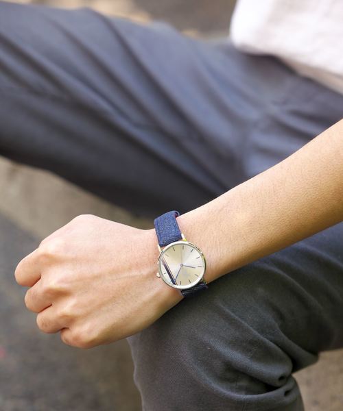 U.S. POLO ASSN.（ユーエスポロアッスン）の「【U.S. POLO ASSN.】ユーエスポロアッスン デニムウォッチ（アナログ腕時計・レディース・ブラック×ブラック/ホワイト×ゴールド/シルバー×ブルー・FREE）」の8枚目の写真