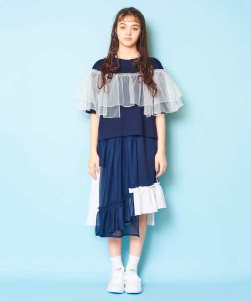 Candy Stripper（キャンディストリッパー）の「VOLUME TULLE TRIMMED トップス（Tシャツ/カットソー・レディース・ネイビー/オフホワイト/ブラック・2）」の4枚目の写真