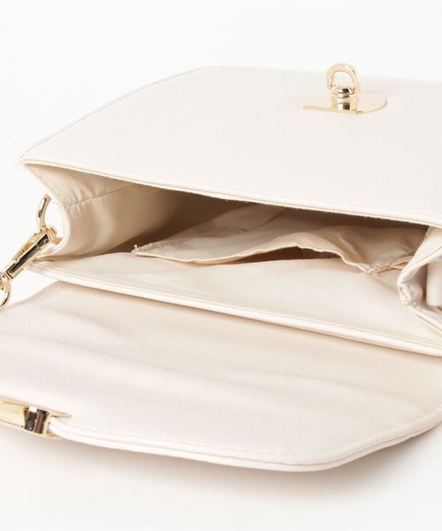 one way（ワンウェイ）の「シカゴショルダー（ショルダーバッグ・レディース・ブラック/ブラック系その他/グリーン系その他/ホワイト/レッド・FREE）」の7枚目の写真