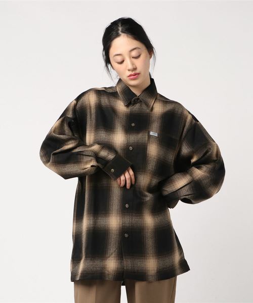 Cal Top(キャルトップ)の「OMBRE CHECK L/S SHIRTS(シャツ/ブラウス・レディース・ネイビー/ブラウン/レッド/グリーン/ブラック×グレー/ブラック×ホワイト/グレー×ホワイト/ロイヤルブルー/サックスブルー/ネイビー×ホワイト/グレー系その他・S/M/L/XL)」の21枚目の写真
