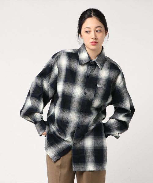 Cal Top(キャルトップ)の「OMBRE CHECK L/S SHIRTS(シャツ/ブラウス・レディース・ネイビー/ブラウン/レッド/グリーン/ブラック×グレー/ブラック×ホワイト/グレー×ホワイト/ロイヤルブルー/サックスブルー/ネイビー×ホワイト/グレー系その他・S/M/L/XL)」の20枚目の写真