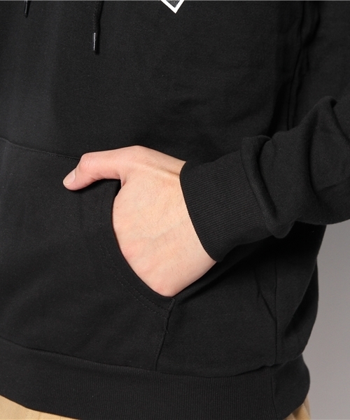 WEGO（ウィゴー）の「WEGO/CITYロゴプリントプルパーカー（パーカー・メンズ・ブラック/ワイン/杢グレー/ダークグリーン・LARGE/MEDIUM）」の9枚目の写真