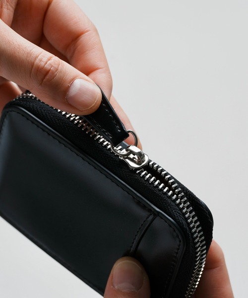 MURA(ムラ)の「ラウンドファスナー コードバン調/カーボン レザー コインケース(コインケース・メンズ・ブラック/ダークブラウン/ネイビー/グリーン/ワインレッド/ブラック系その他/ブルー系その他/キャメル・FREE)」の14枚目の写真