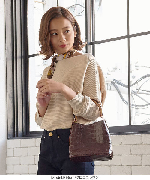 KOBE LETTUCE（コウベレタス）の「ミニポーチ付きバンブーハンドル2wayショルダーバッグ（ショルダーバッグ・レディース・ブラック/ボルドー/ブラウン系その他/ベージュ系その他/グレイッシュベージュ・FREE）」の19枚目の写真