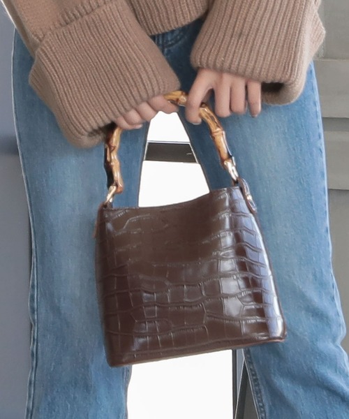 KOBE LETTUCE（コウベレタス）の「ミニポーチ付きバンブーハンドル2wayショルダーバッグ（ショルダーバッグ・レディース・ブラック/ボルドー/ブラウン系その他/ベージュ系その他/グレイッシュベージュ・FREE）」の9枚目の写真