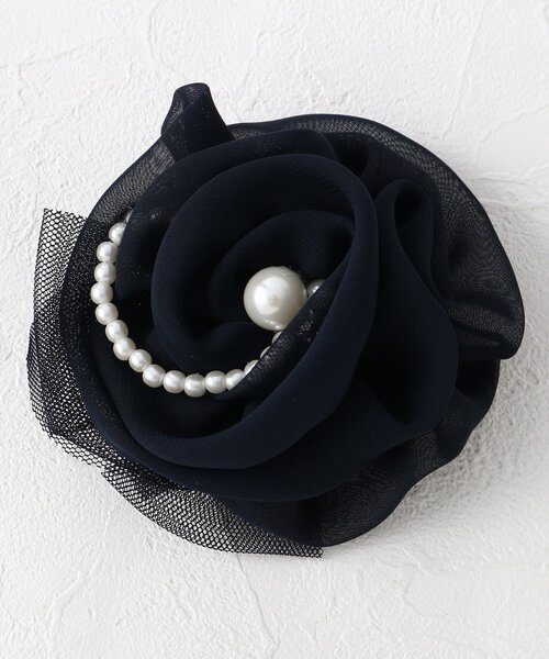 SHOO・LA・RUE（シューラルー）の「【入卒/セレモニー】チュールローズコサージュ（ブローチ/コサージュ・レディース・ネイビー/アイボリー/ピンク系/ピンク系5/アイボリー系/グレー系/グレー系1/ピンク系6/ホワイト系4/ネイビー系1/ホワイト系5/ネイビー系2/ピンク系7/グレー系2・00）」の9枚目の写真