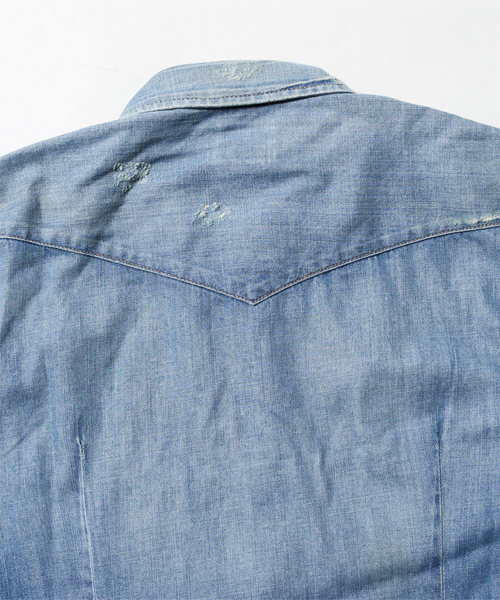 NANO universe(ナノユニバース)の「Lee(リー)/ 別注DENIM WESTERN SH STUDS(シャツ/ブラウス・メンズ・サックスブルー/ブルー・LARGE/MEDIUM/SMALL)」の5枚目の写真