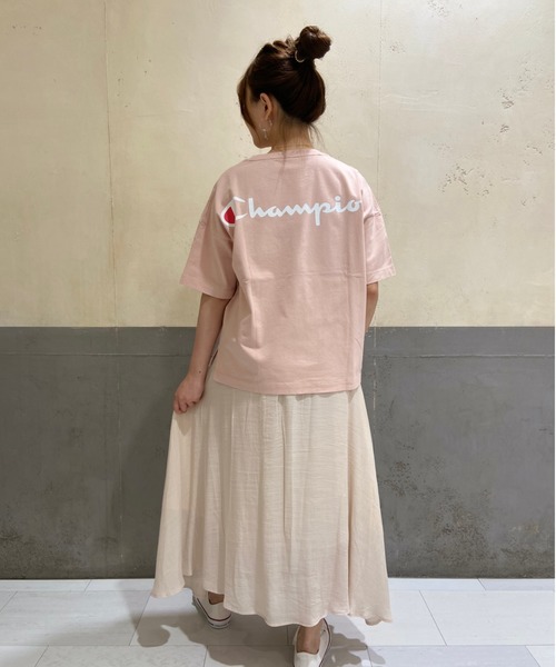 Champion(チャンピオン)の「【Champion】バックプリントゆるTシャツ(Tシャツ/カットソー・レディース・ライトピンク/ブラック/ホワイト・L/M)」の21枚目の写真