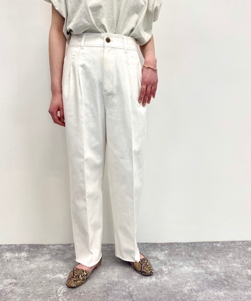 LOWRYS FARM（ローリーズファーム）の「カツラギハイウエストパンツ　885948（その他パンツ・レディース・ベージュ/グリーン/アイボリー・MEDIUM/LARGE）」の11枚目の写真