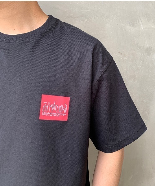 Manhattan Portage（マンハッタンポーテージ）の「[MANHATTAN PORTAGE/マンハッタンポーテージ] プリントショートスリーブビッグTシャツ（Tシャツ/カットソー・メンズ・ホワイト/ブラック/マスタード・M/L）」の14枚目の写真