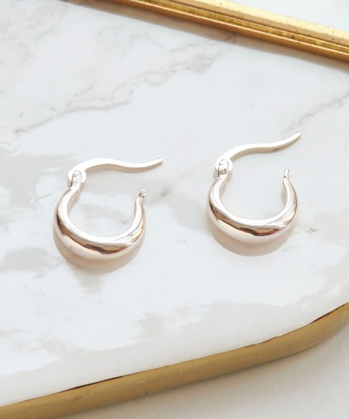 Phoebe（フィービィー）の「【SV925】ソフトミニフープピアス（ピアス（両耳用）・レディース・シルバー・FREE）」の4枚目の写真