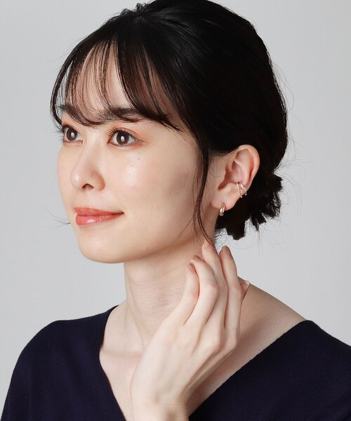 COCOSHNIK(ココシュニック)の「中空 フープピアス(ピアス(両耳用)・レディース・ホワイト系その他7・00)」の4枚目の写真