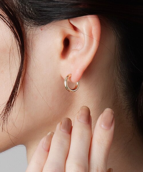 COCOSHNIK(ココシュニック)の「中空 フープピアス(ピアス(両耳用)・レディース・ホワイト系その他7・00)」の8枚目の写真