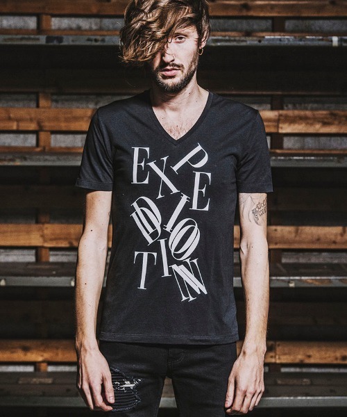 NO ID.(ノーアイディ)の「mt7141- メッセージプリントV-N-T Tシャツ(Tシャツ/カットソー・メンズ・ホワイト/ブラック/グレー・1/2)」の5枚目の写真