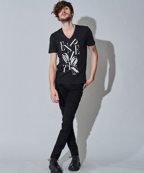 NO ID.(ノーアイディ)の「mt7141- メッセージプリントV-N-T Tシャツ(Tシャツ/カットソー・メンズ・ホワイト/ブラック/グレー・1/2)」の7枚目の写真
