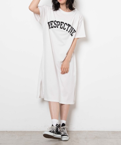 WEGO（ウィゴー）の「WEGO/プリントスリットロングワンピース（ワンピース・レディース・スミクロ/ブルー/ホワイト/ネイビー/ライトベージュ/ホワイト系その他・FREE）」の3枚目の写真