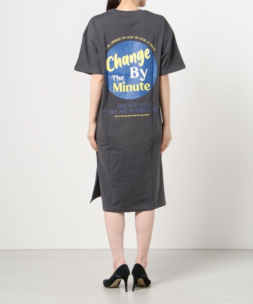 WEGO（ウィゴー）の「WEGO/プリントスリットロングワンピース（ワンピース・レディース・スミクロ/ブルー/ホワイト/ネイビー/ライトベージュ/ホワイト系その他・FREE）」の7枚目の写真