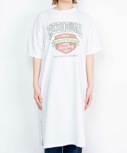 WEGO（ウィゴー）の「WEGO/プリントスリットロングワンピース（ワンピース・レディース・スミクロ/ブルー/ホワイト/ネイビー/ライトベージュ/ホワイト系その他・FREE）」の22枚目の写真