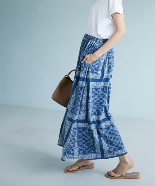 CRAFT STANDARD BOUTIQUE(クラフトスタンダードブティック)の「パネル柄マキシスカート *◇(スカート・レディース・インディゴブルー・M/L)」の1枚目の写真