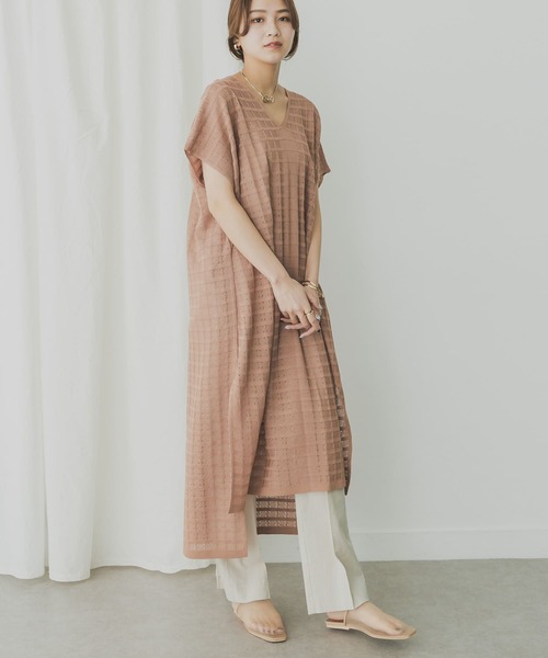 KBF+（ケービーエフプラス）の「KBF+　柄編みニットポンチョ（ニット/セーター・レディース・ベージュ/ライトブラウン・ONE）」の2枚目の写真