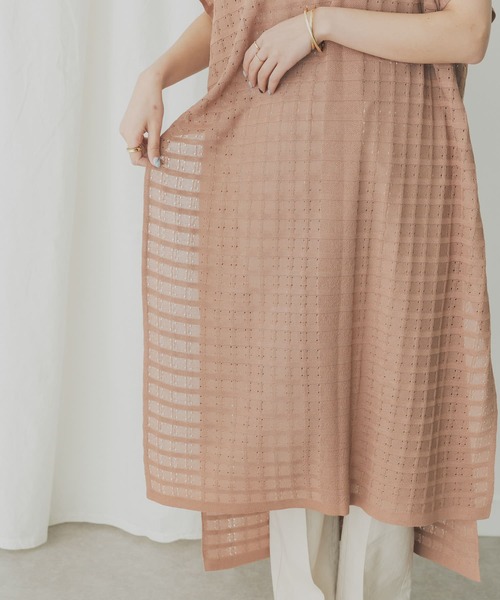 KBF+（ケービーエフプラス）の「KBF+　柄編みニットポンチョ（ニット/セーター・レディース・ベージュ/ライトブラウン・ONE）」の3枚目の写真