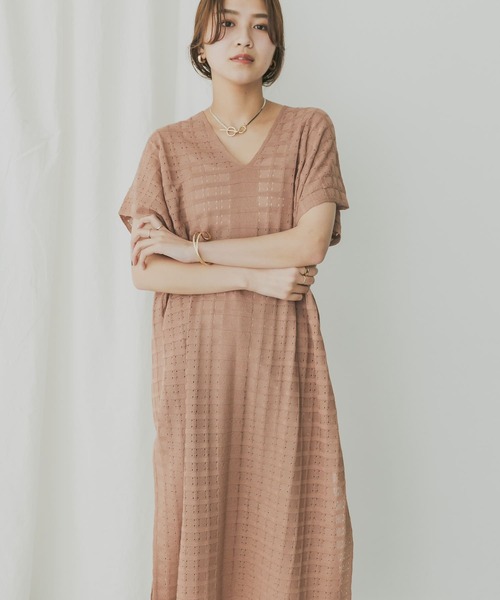 KBF+（ケービーエフプラス）の「KBF+　柄編みニットポンチョ（ニット/セーター・レディース・ベージュ/ライトブラウン・ONE）」の4枚目の写真