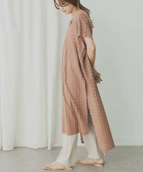 KBF+（ケービーエフプラス）の「KBF+　柄編みニットポンチョ（ニット/セーター・レディース・ベージュ/ライトブラウン・ONE）」の5枚目の写真