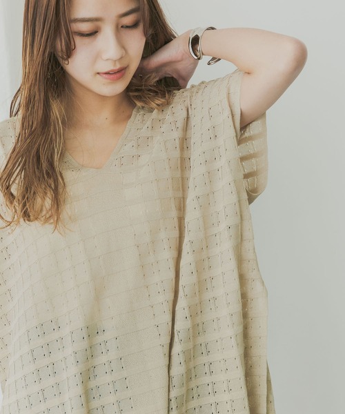 KBF+（ケービーエフプラス）の「KBF+　柄編みニットポンチョ（ニット/セーター・レディース・ベージュ/ライトブラウン・ONE）」の11枚目の写真