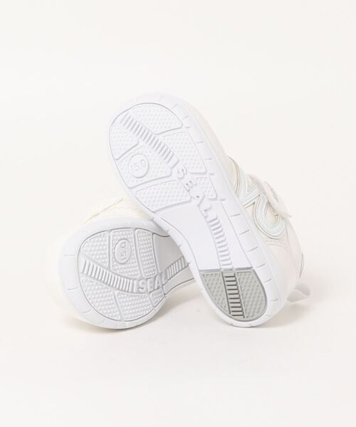 RUGGEDWORKS（ラゲッドワークス）の「【完売】《ISEAL VU》アイシール　キッズ シューズ スニーカー　運動靴（スニーカー・キッズ・ホワイト/ブラック・15 /18/17/19/16）」の4枚目の写真