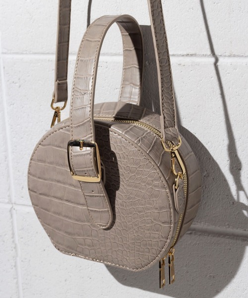 me+em select（ミームセレクト）の「【 2WAY 】サークルクロコハンドルショルダーバッグ（ショルダーバッグ・レディース・ブラック/ベージュ/キャメル/ベージュ×ブラック・FREE）」の3枚目の写真