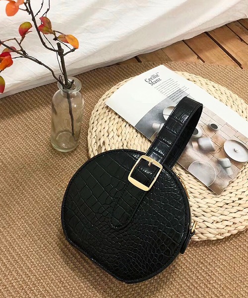 me+em select（ミームセレクト）の「【 2WAY 】サークルクロコハンドルショルダーバッグ（ショルダーバッグ・レディース・ブラック/ベージュ/キャメル/ベージュ×ブラック・FREE）」の2枚目の写真