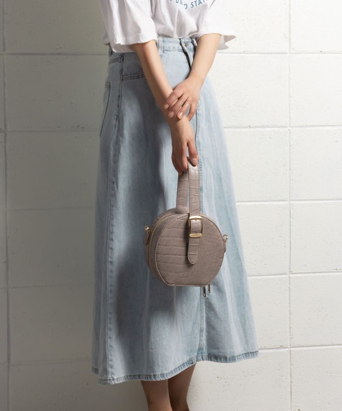 me+em select（ミームセレクト）の「【 2WAY 】サークルクロコハンドルショルダーバッグ（ショルダーバッグ・レディース・ブラック/ベージュ/キャメル/ベージュ×ブラック・FREE）」の9枚目の写真