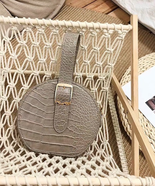 me+em select（ミームセレクト）の「【 2WAY 】サークルクロコハンドルショルダーバッグ（ショルダーバッグ・レディース・ブラック/ベージュ/キャメル/ベージュ×ブラック・FREE）」の16枚目の写真