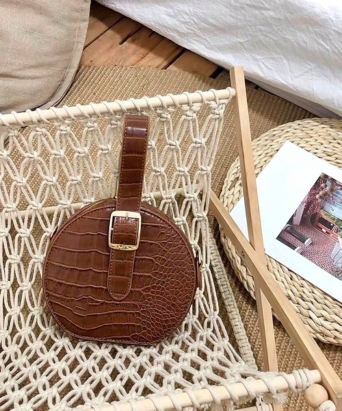 me+em select（ミームセレクト）の「【 2WAY 】サークルクロコハンドルショルダーバッグ（ショルダーバッグ・レディース・ブラック/ベージュ/キャメル/ベージュ×ブラック・FREE）」の17枚目の写真