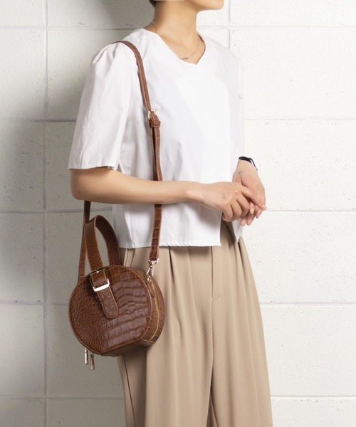 me+em select（ミームセレクト）の「【 2WAY 】サークルクロコハンドルショルダーバッグ（ショルダーバッグ・レディース・ブラック/ベージュ/キャメル/ベージュ×ブラック・FREE）」の11枚目の写真