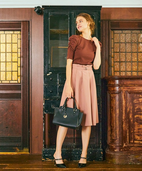 BE RADIANCE（ビーラディエンス）の「Backリボンカットトップス（Tシャツ/カットソー・レディース・ブラウン/ブラック・FREE）」の4枚目の写真