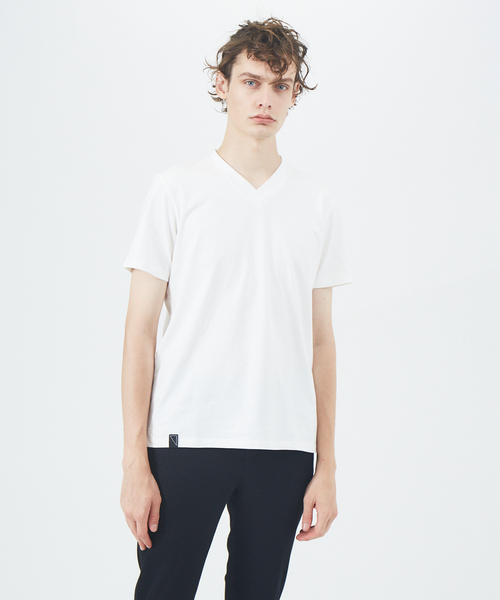 5351 POUR LES HOMMES(ゴーサンゴーイチプールオム)の「【定番】無地 Vネック 半袖 Tシャツ(Tシャツ/カットソー・メンズ・ブラック/ホワイト・46/44/50/48)」の1枚目の写真