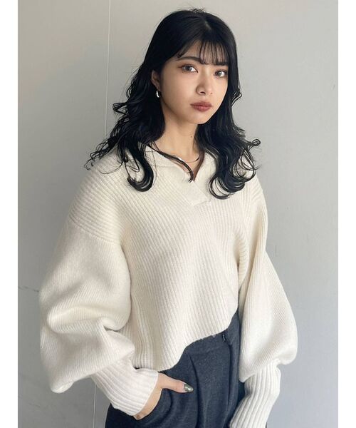 MURUA(ムルーア)の「バルキーニットポロ(ニット/セーター・レディース・アイボリー/グレー・FREE)」の7枚目の写真