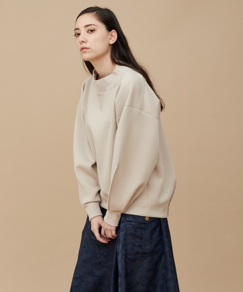 DRWCYS（ドロシーズ）の「モックネックプルオーバー（スウェット・レディース・ベージュ/カーキ/ブラック・FREE）」の11枚目の写真