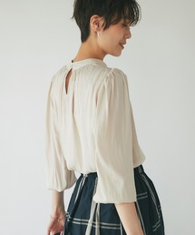 un dix cors | 上品に着れる主役級ブラウス　割線サテンギャザーブラウス(シャツ/ブラウス)