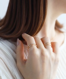 SIENA ROSE（シエナロゼ）の「【廃盤】LAUREL・U字3粒ダイヤリング