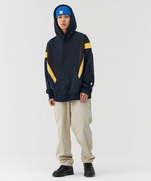 Not So Ape(ノットソーエイプ)の「ショルダースイッチ フーディ(パーカー・メンズ・ホワイト/ネイビー/グレー・MEDIUM/LARGE/X-LARGE)」の17枚目の写真