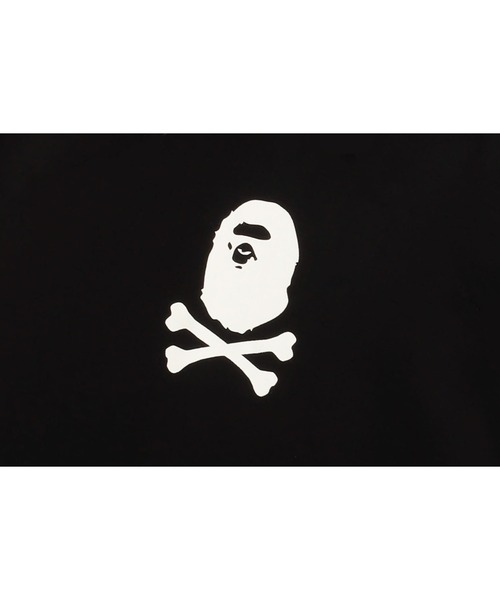 A BATHING APE(アベイシングエイプ)の「【PIRATE STORE EXCLUSIVE】SMALL APE CROSSBONE RELAXED FIT PULLOVER HOODIE M(パーカー・メンズ・ブラック/グレー・SMALL/MEDIUM/LARGE/X-LARGE/XX-LARGE)」の4枚目の写真