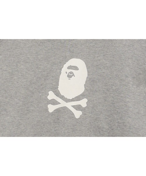 A BATHING APE(アベイシングエイプ)の「【PIRATE STORE EXCLUSIVE】SMALL APE CROSSBONE RELAXED FIT PULLOVER HOODIE M(パーカー・メンズ・ブラック/グレー・SMALL/MEDIUM/LARGE/X-LARGE/XX-LARGE)」の6枚目の写真